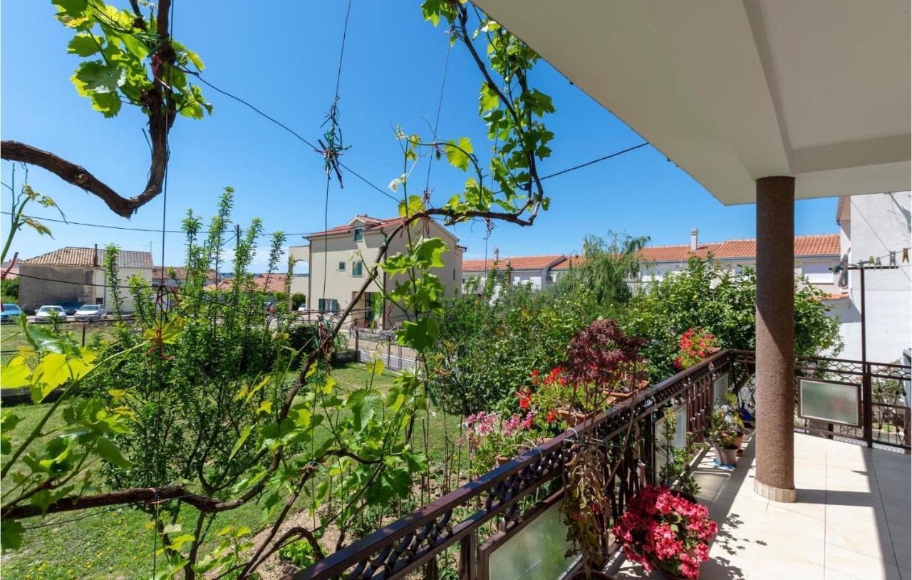 3 Bedroom Beautiful Apartment In Kastel Luksic Kastela Luaran gambar